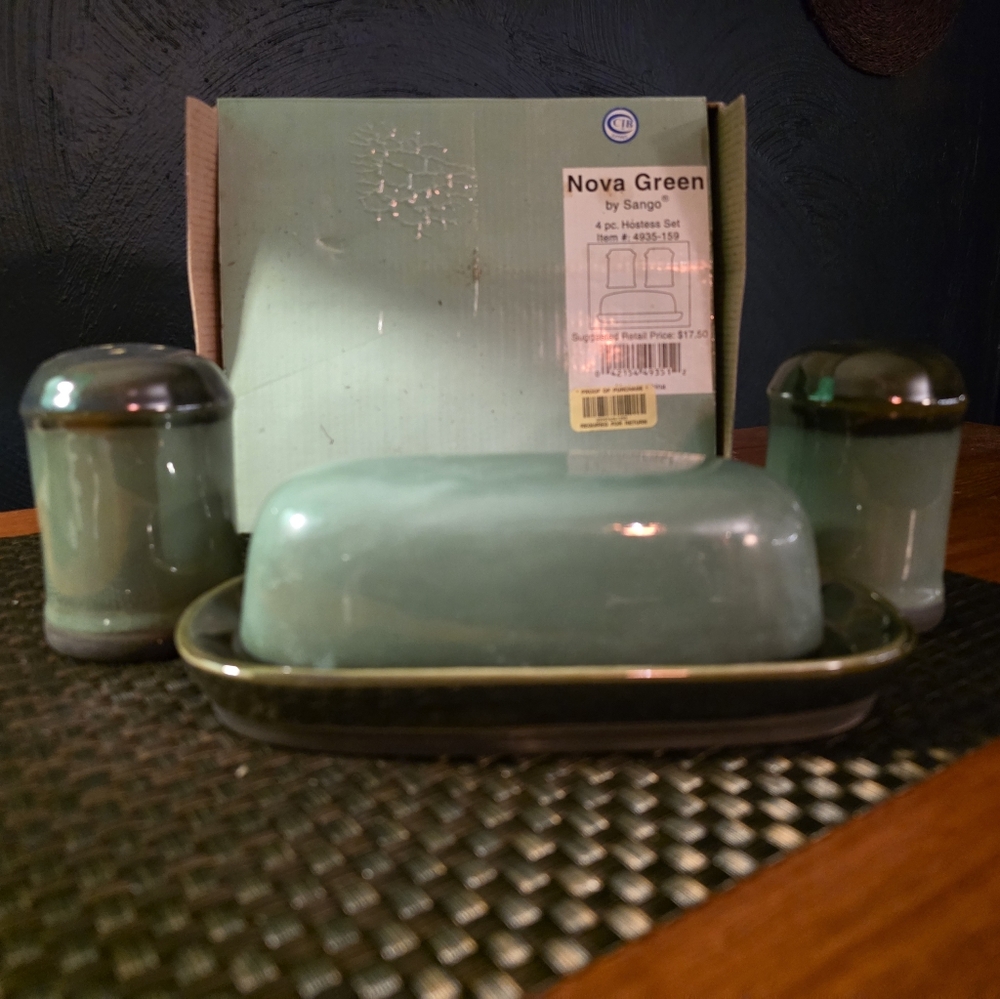 NEW Sango Nova Green 4935-159 Hostess Set Salt & Pepper And Butter Dish Vintage